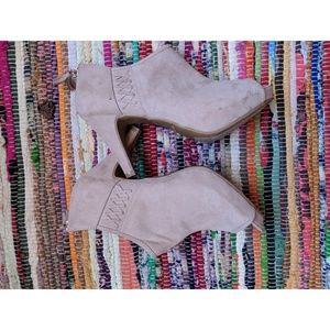 Madden Girl Tan Suede Heels